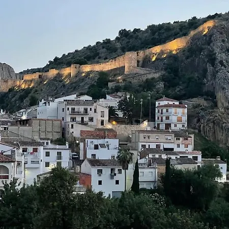 Mountain Retreat With Stunning Terrace Views * Pedralba