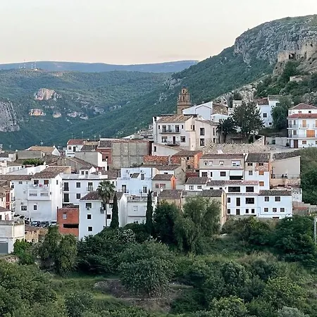 Mountain Retreat With Stunning Terrace Views * Pedralba